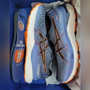 Asics Cumulus 24 Limited Edition Wharf to Wharf Running Shoes Size 9.5